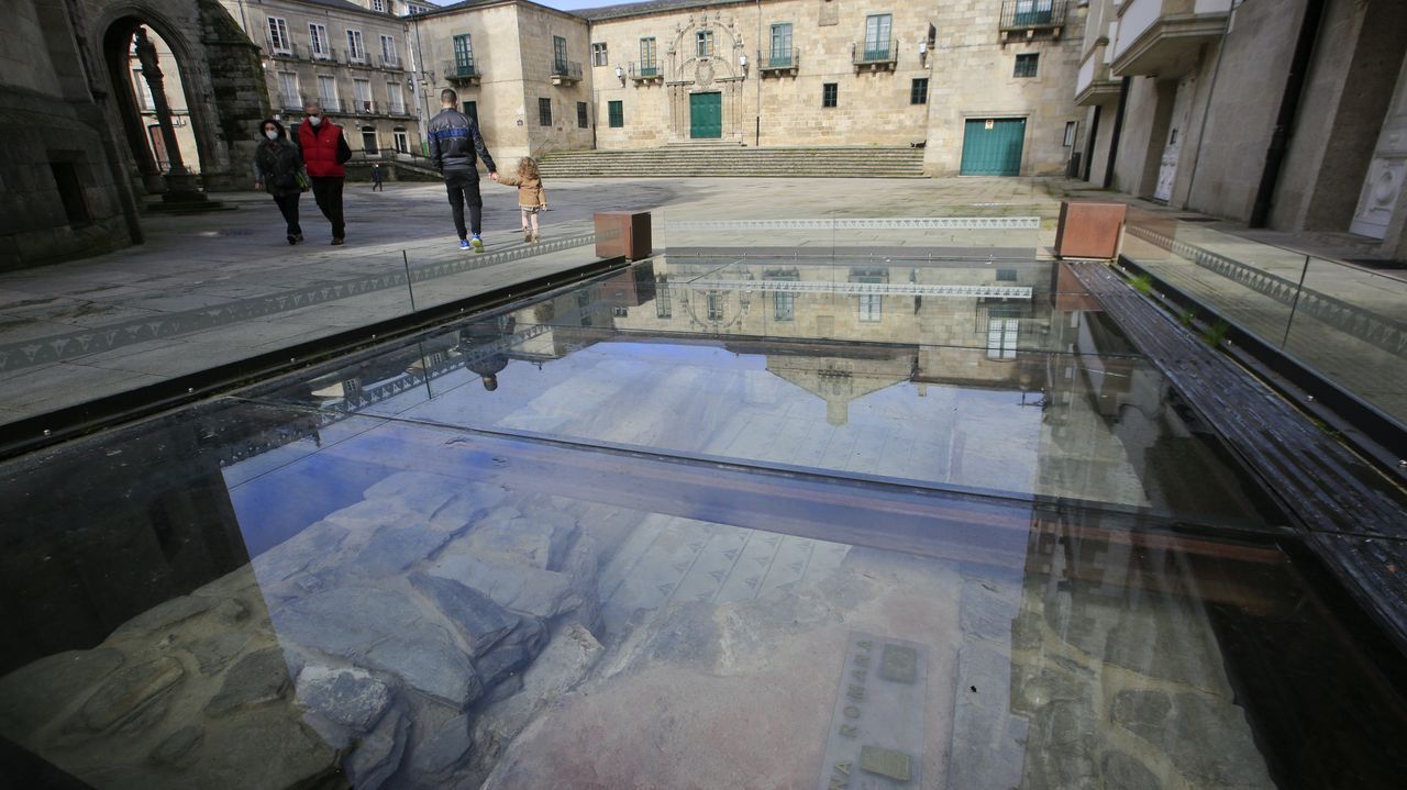 Ventana arqueológica a una piscina romana