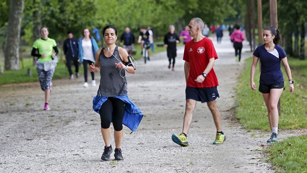 Deportistas durante el primer día de la desescalada