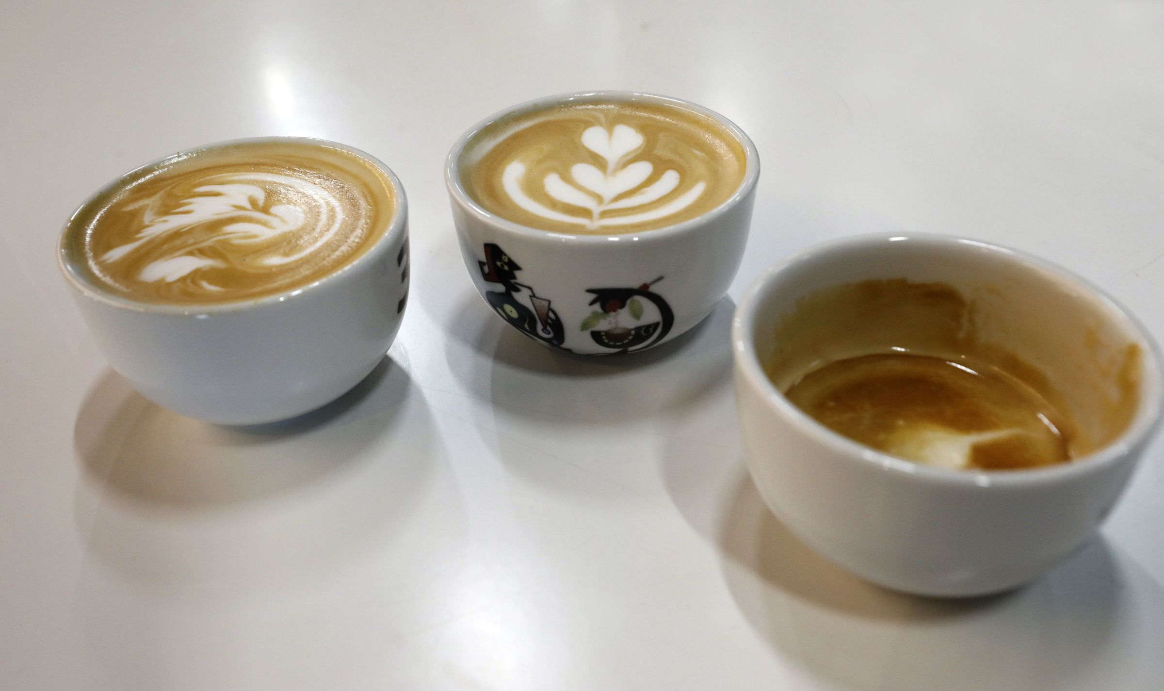 Cafs decorados con debuxos no Campionato Internacional de Baristas de Foz. 21/02/2025