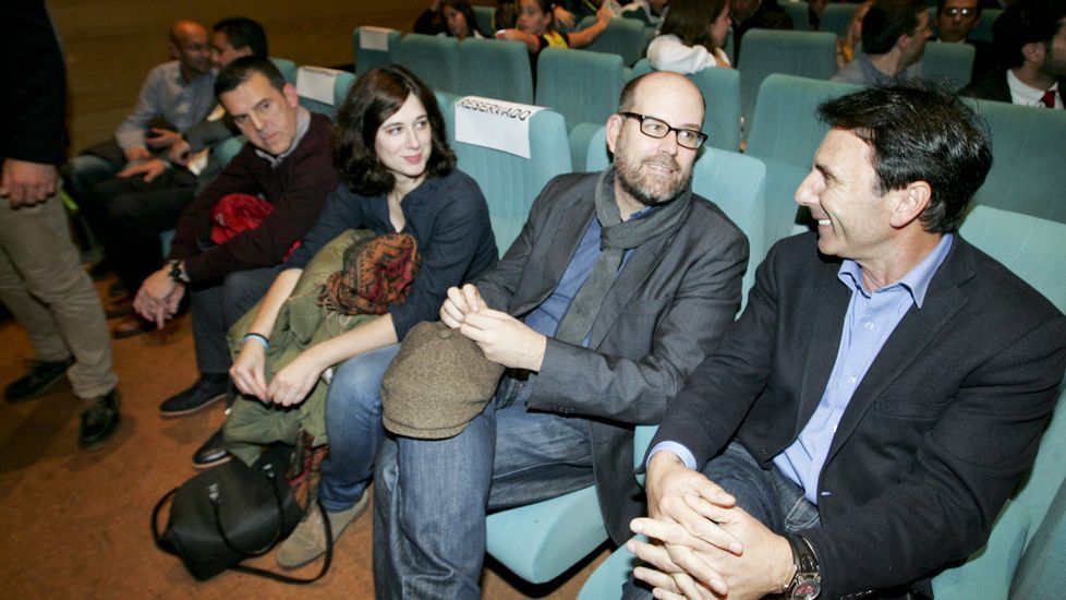 El alcalde de Santiago, Martiño Noriega, y la edila de Deportes, Noa Morales.