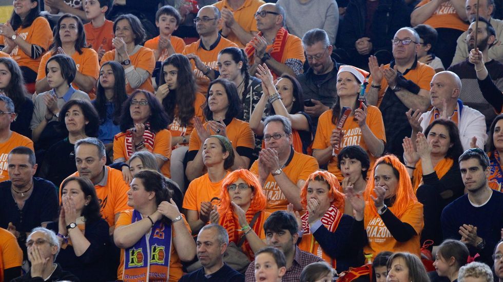 Afición del Basquet Coruña-Melilla, segundo partido de los play off por el ascenso a la Liga ACB