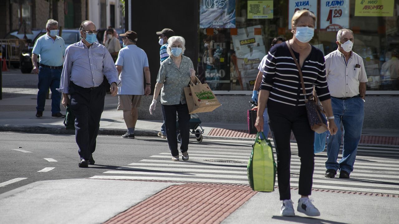 Primer día de uso obligatorio de mascarillas en Barbanza