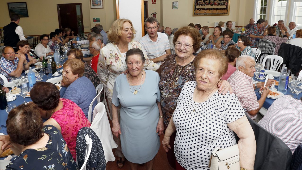 Comida de los Mayores en las fiestas de la Guadalupe.