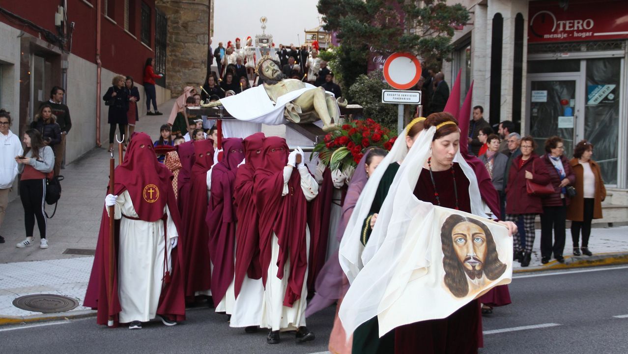 Viernes Santo en la comarca del Barbanza 2019