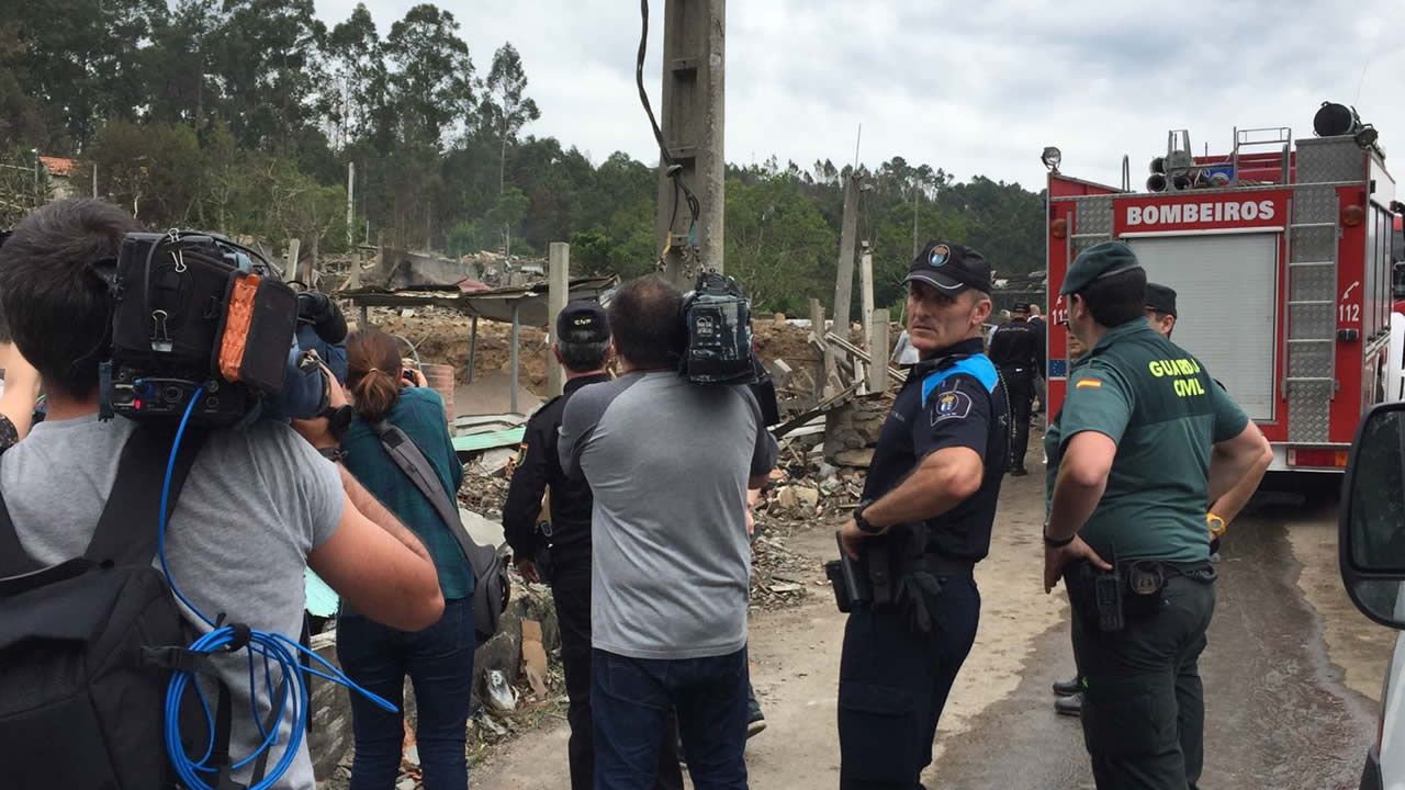 El diá después a la explosión mortal en Tui
