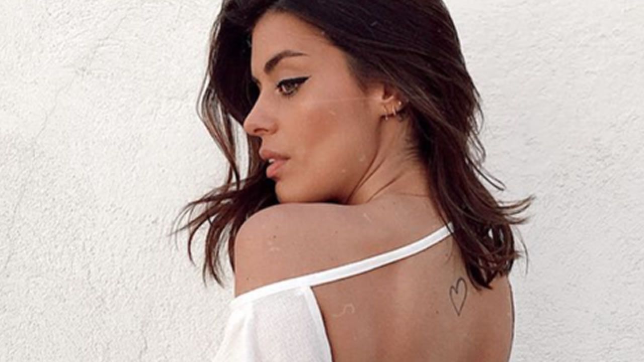 Vero Boquete y Tere Abelleira: �Ser� mejor que yo, seguro�.Criado, minutos antes de abandonar el campamento base del K2 para iniciar el camino de vuelta a Galicia.