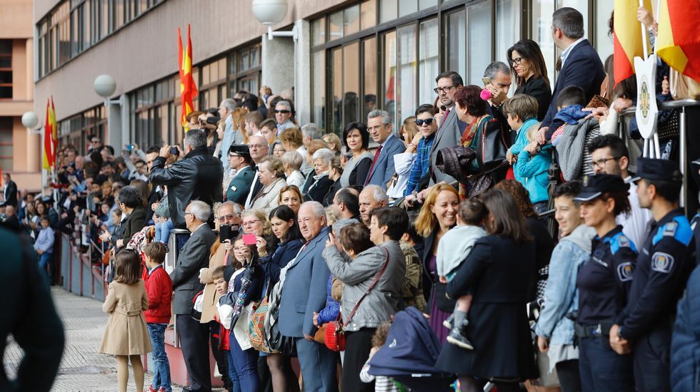 Acuartelamiento de la Guardia Civil en Lonzas - La Guardia Civil honra a su Patrona la Virgen del Pilar.
