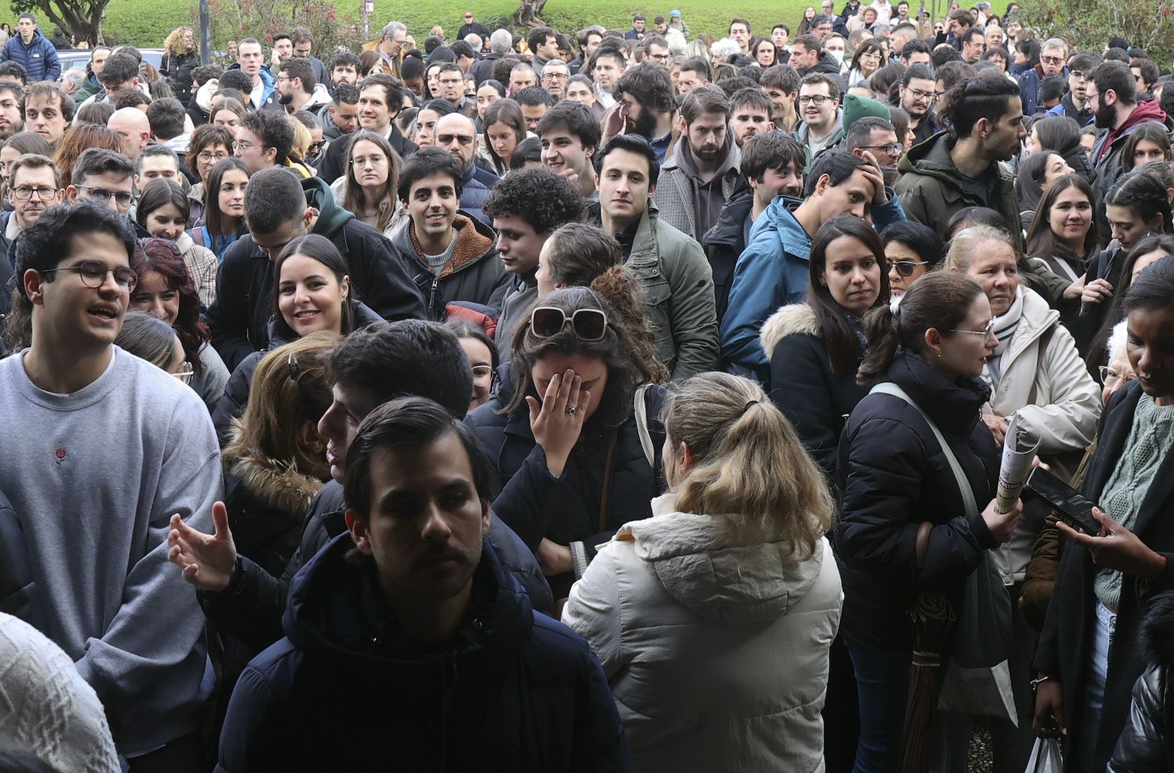 Os nervios dos alumnos de medici�a eran visibles � entrada dos exames MIR. 25/01/2025