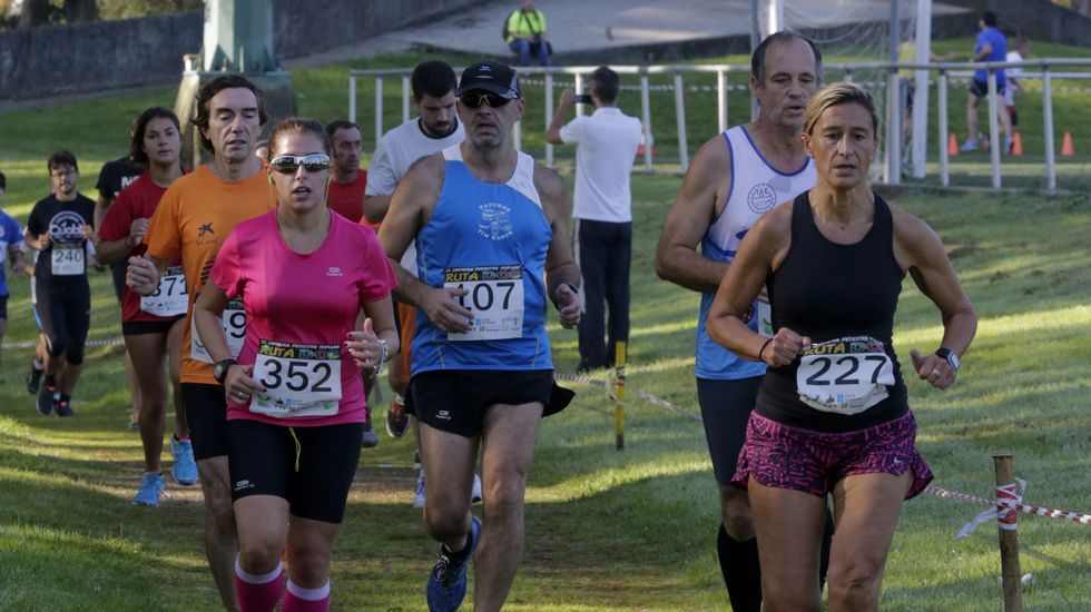 III Carrera pedestre popular Ruta dos en parque de Acea da Ama en Culleredo