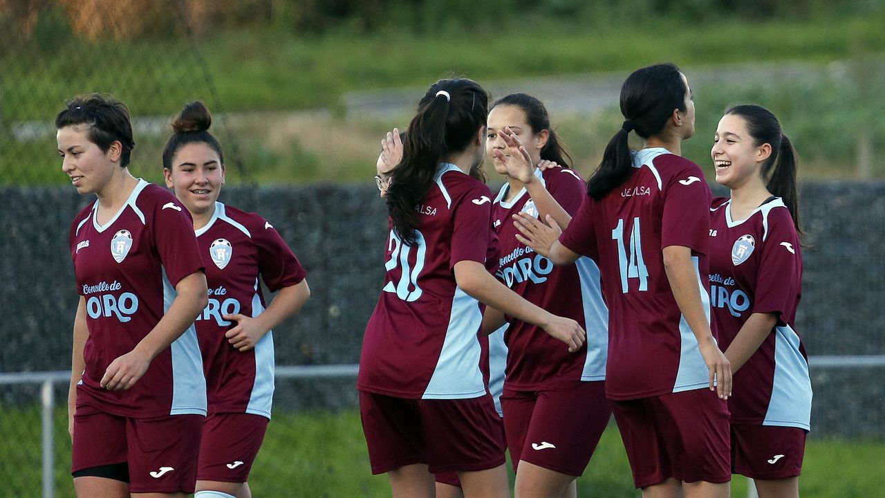 Primera torneo Vila de Noia de Fútbol femenino. Partido entre Noia y EFM Boiro