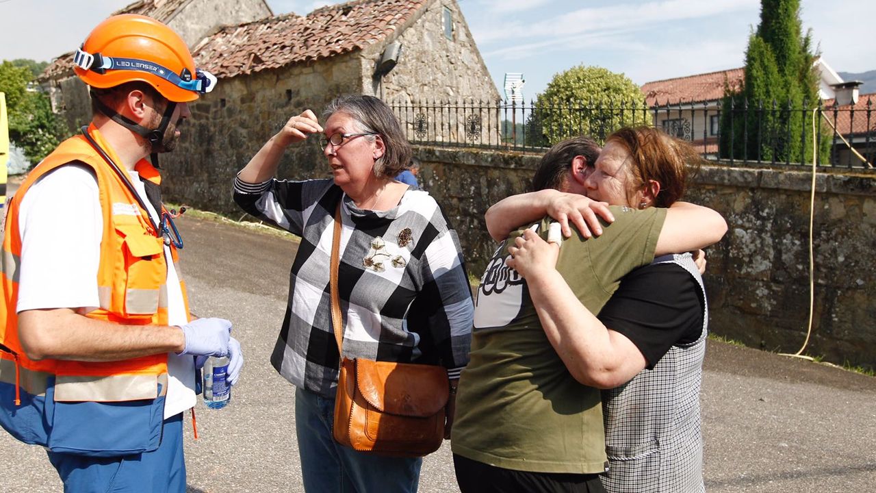 El diá después a la explosión mortal en Tui