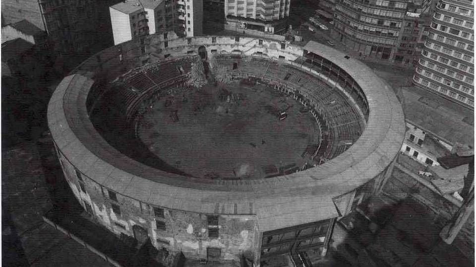 El alcalde Molina, en las obras de General Sanjurjo..Plaza de Toros Médico Rodríguez 1965