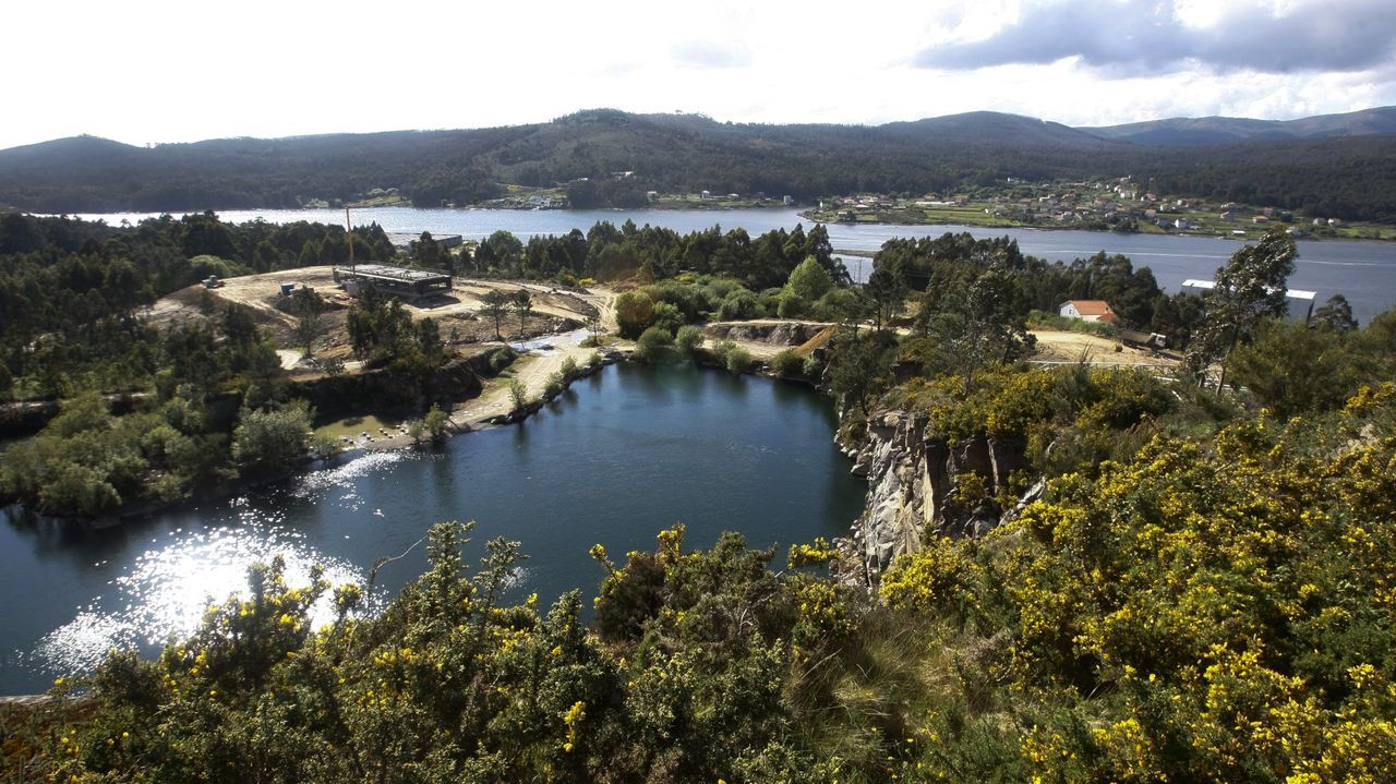 O Cuadrante tiene un jardín para disfrutar en la visita al museo.Desde los molinos de viento hay una buena vista de Pedras Miúdas que no debes perderte en Catoira