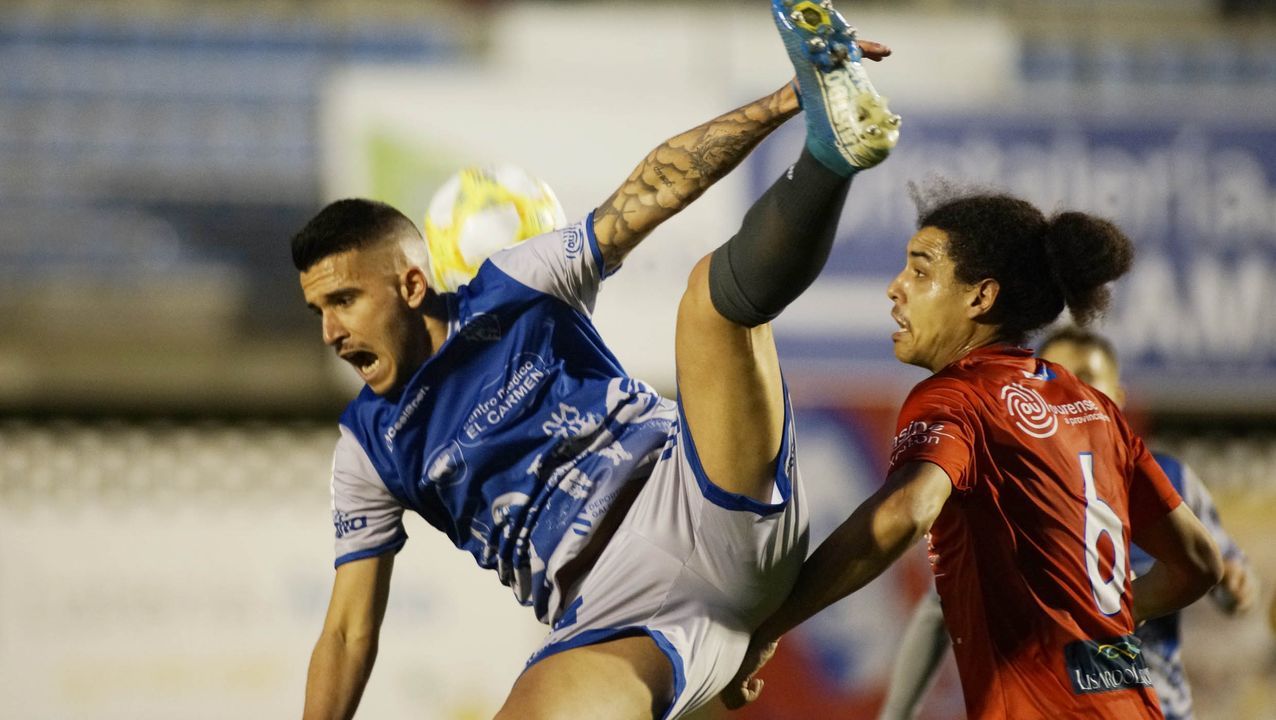 Ambiente de gala en el derbi del fútbol ourensano.La pugna entre la UD Ourense y el Ourense CF fue toda una fiesta del balompié provincial