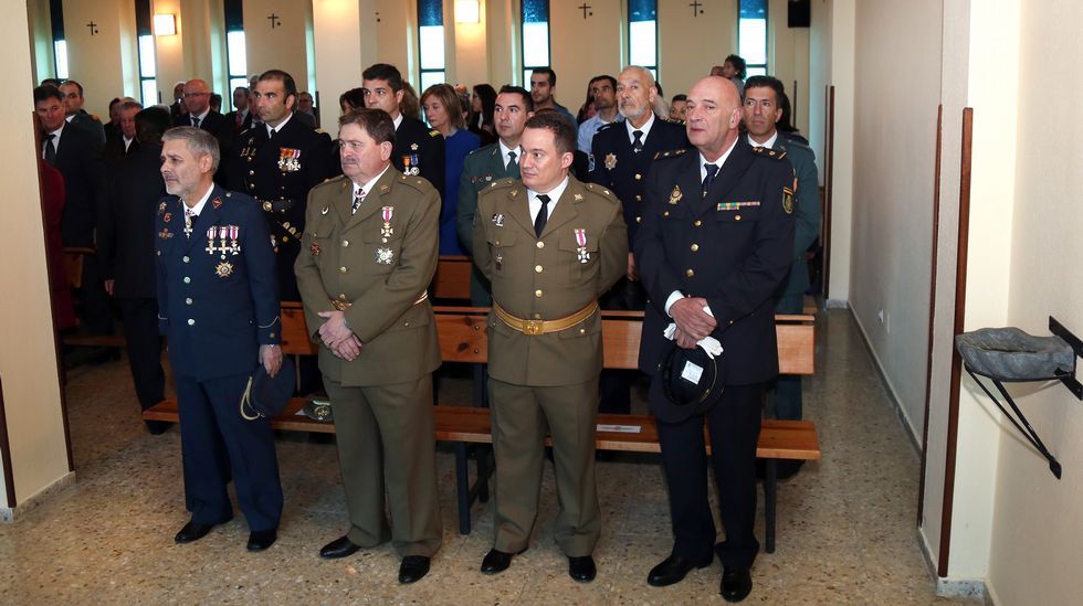 El EVA 10 celebra la festividad de su patrona la Virgen de Loreto con un acto militar