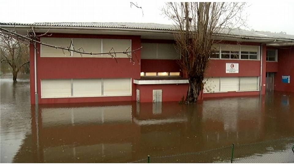 Carballo XXL.Temporal en la playa de A Frouxeira, en Valdoviño