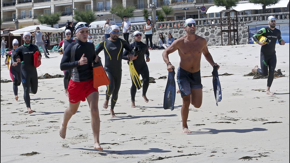 Pruebas de socorristas en la playa de Silgar