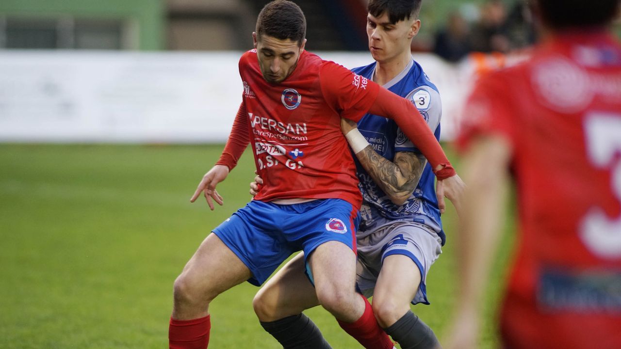 Ambiente de gala en el derbi del fútbol ourensano.La pugna entre la UD Ourense y el Ourense CF fue toda una fiesta del balompié provincial