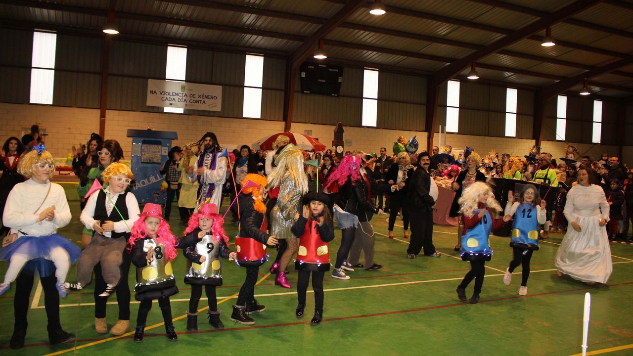 Festival de disfraces en Frades