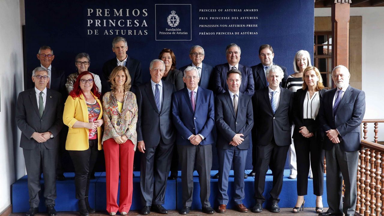 �Qu� esperan de Pedro Duque en Galicia?.El jurado del Premio Princesa de Asturias de Investigaci�n Cient�fica y T�cnica 2018, presidido por Pedro Echenique (c), inici� hoy las deliberaciones del galard�n, cuyo ganador dar� a conocer ma�ana en Oviedo