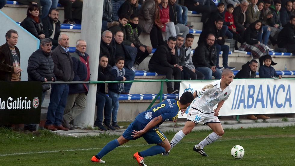 Partido de fútbol Segunda B entre Boiro y Celta B