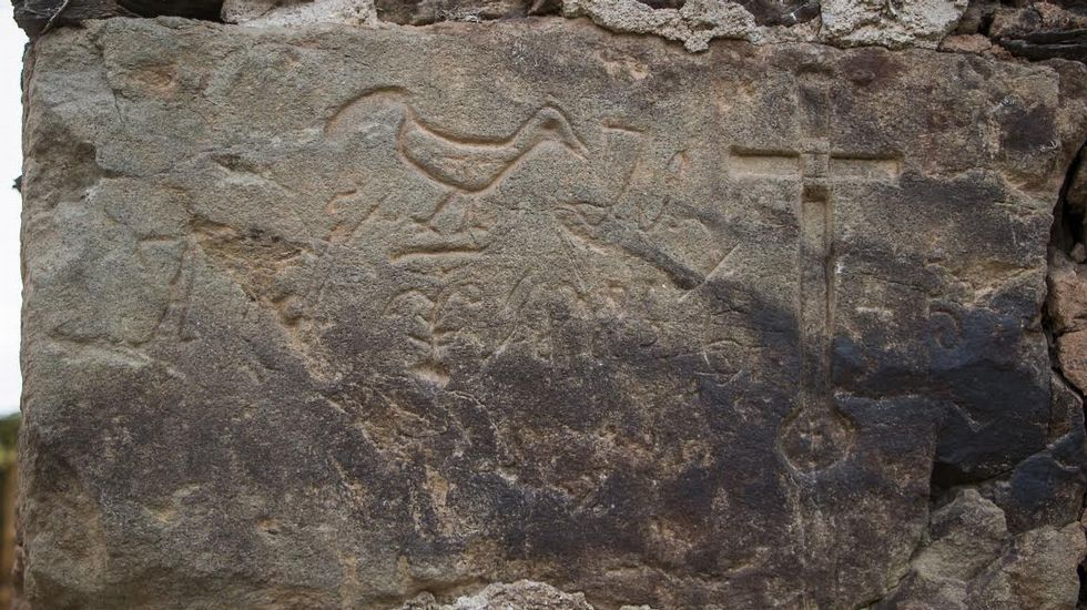 En la capilla de San Mamede hay una lápida con unos curiosos grabados de origen desconocido