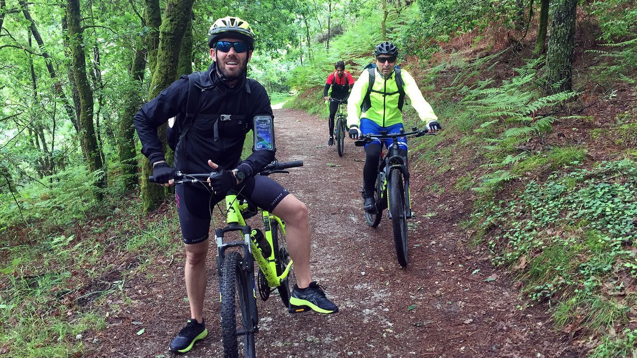 Tres ciclistas de Caldas, que iniciaron ruta en su tierra y que pretendían cubrir una etapa del Camino