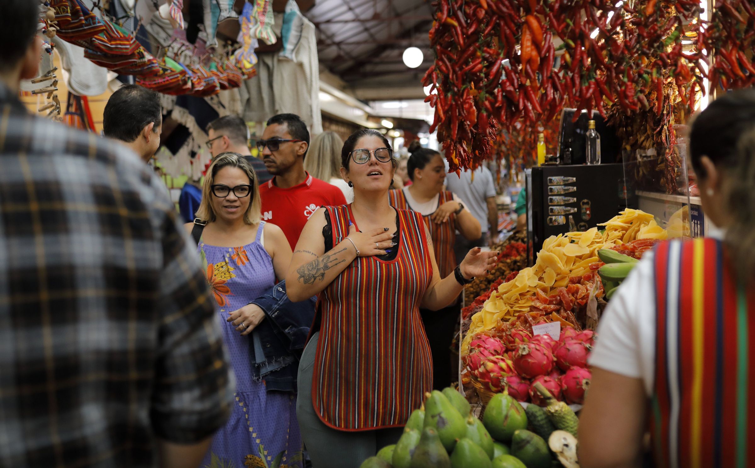En las plantas del mercado se vende todo tipo de productos, si bien las frutas y el pescado, tienen mayor peso