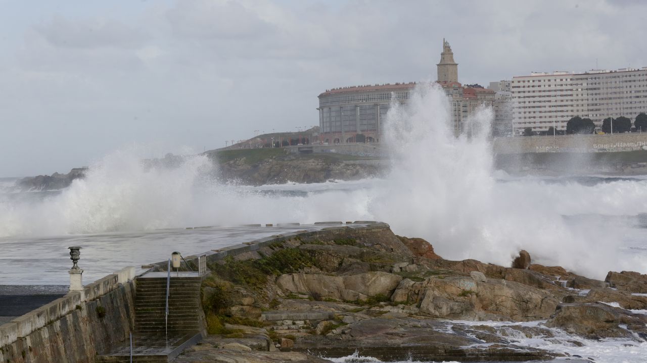 TEMPORAL EN EL MAR EN LA ZONA DE RIAZOR