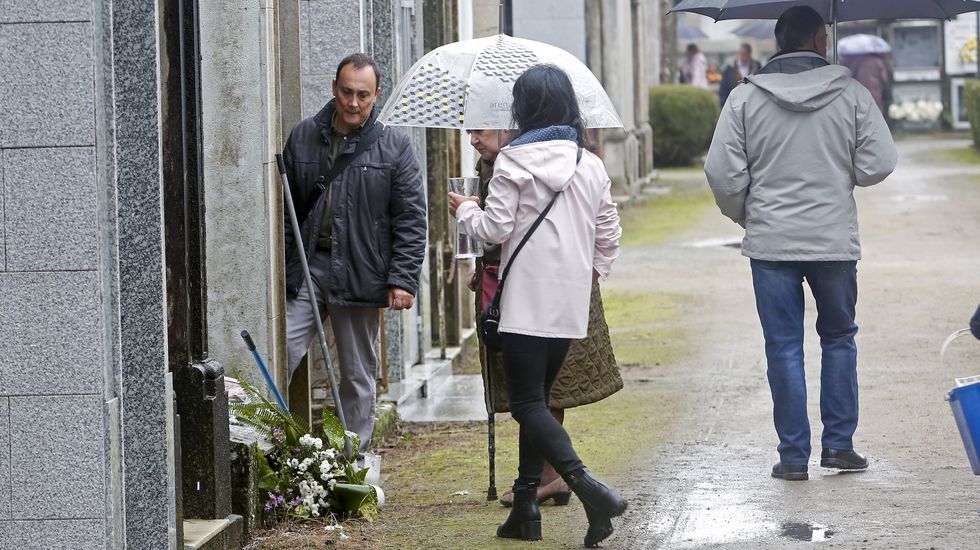 Día de Difuntos en el cementerio de San Mauro
