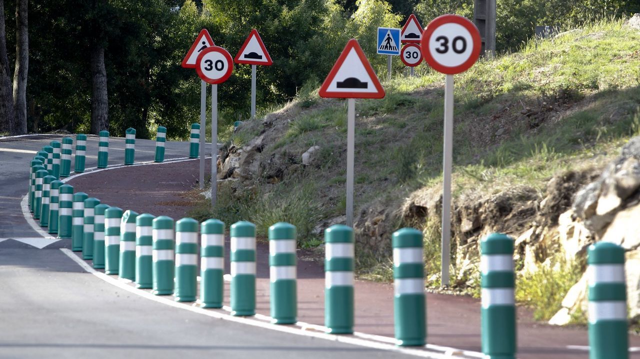 Más deun centenar de señales en menos de 1km en Abalo