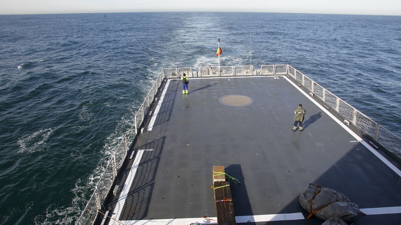 Las pruebas del «Furor» comenzaron a primera hora de esta mañana; en el barco viajan 87 personas