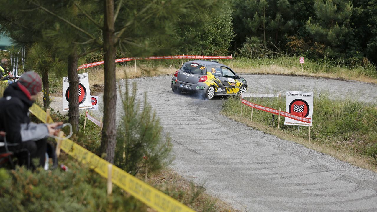 RALI DE OURENSE 2019.En el primer tramo de Esgos hubo mucho público y emoción hasta el control-stop