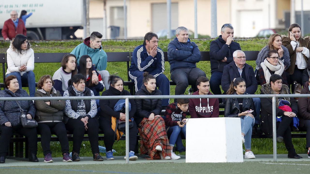 Primera torneo Vila de Noia de Fútbol femenino. Partido entre Noia y EFM Boiro