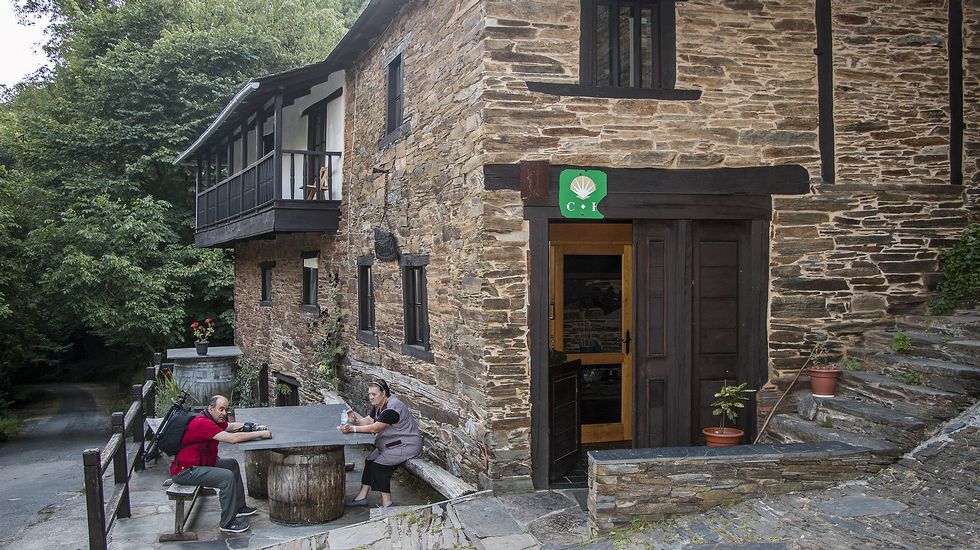 La ruta empieza cerca de la Casa Calellón, un hospedaje de turismo rural de Seceda
