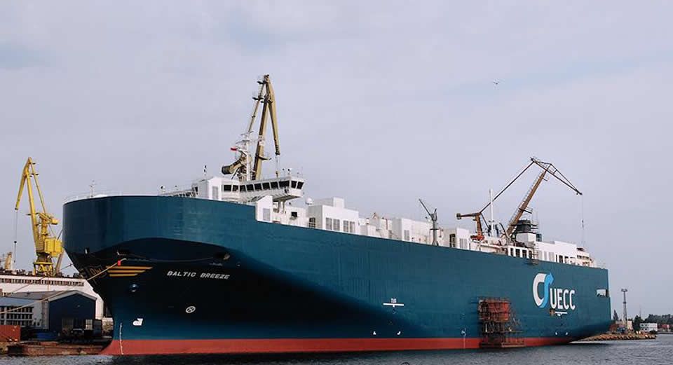 mercante.Imagen de archivo del mercante «Baltic Breeze» de bandera de Singapur y 164 metros de eslora