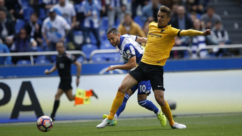 Joselu cabecea el 1-0