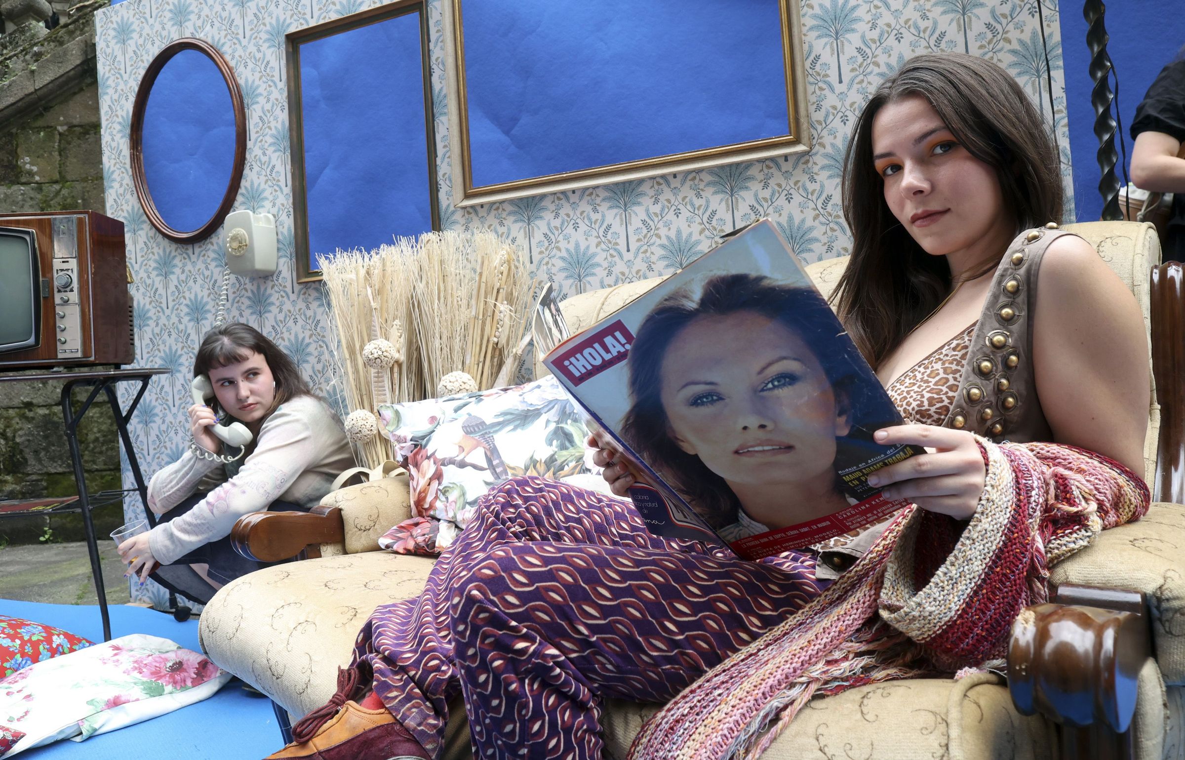 Unhas mozas posan no photocall daFesta 50 Anos Al en San Martn Pinario. 07/06/2025