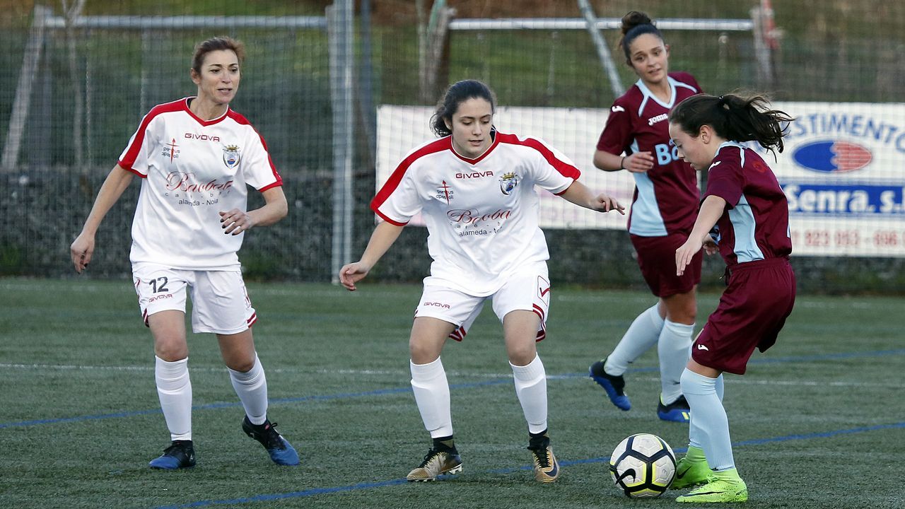 Primera torneo Vila de Noia de Fútbol femenino. Partido entre Noia y EFM Boiro