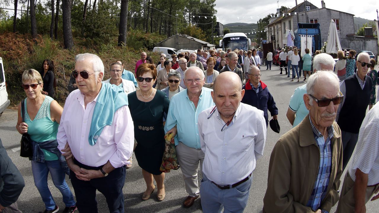 Fiestas en San Roquiño misa y procesión en honor a San Miguel