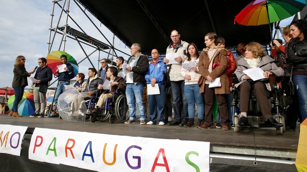 Día Internacional de las personas con Discapacidad, con apertura de paraguas conmemorativos