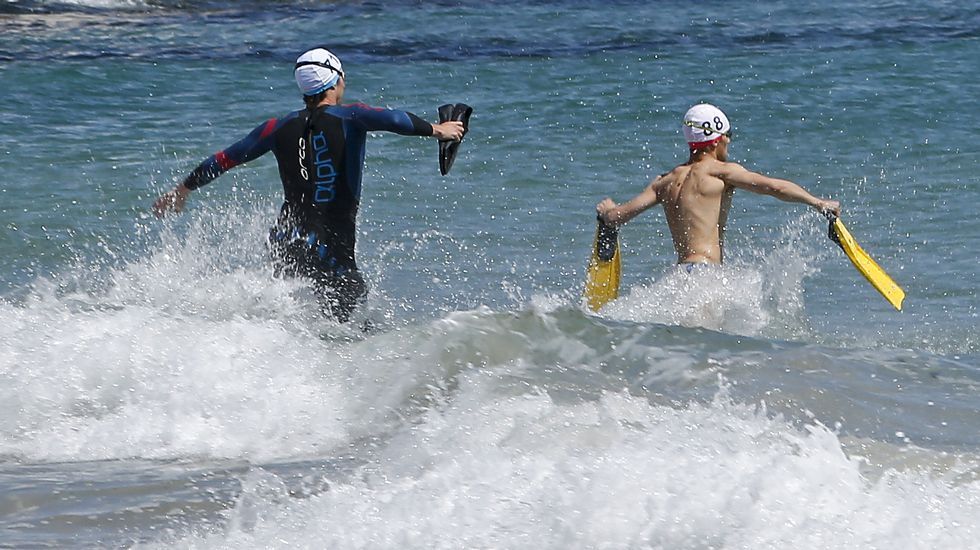 Pruebas de socorristas en la playa de Silgar