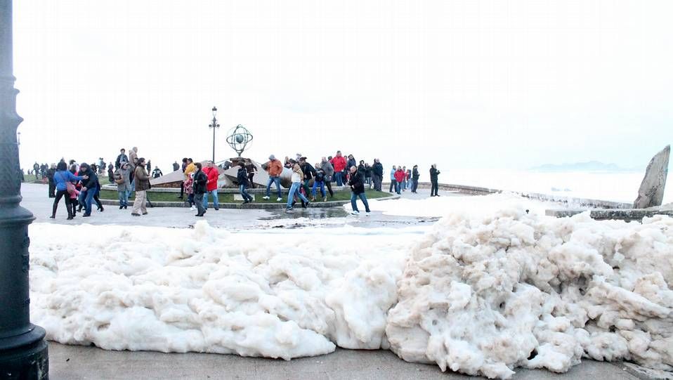 Carballo XXL.Tormenta eléctrica sobre Pontevedra