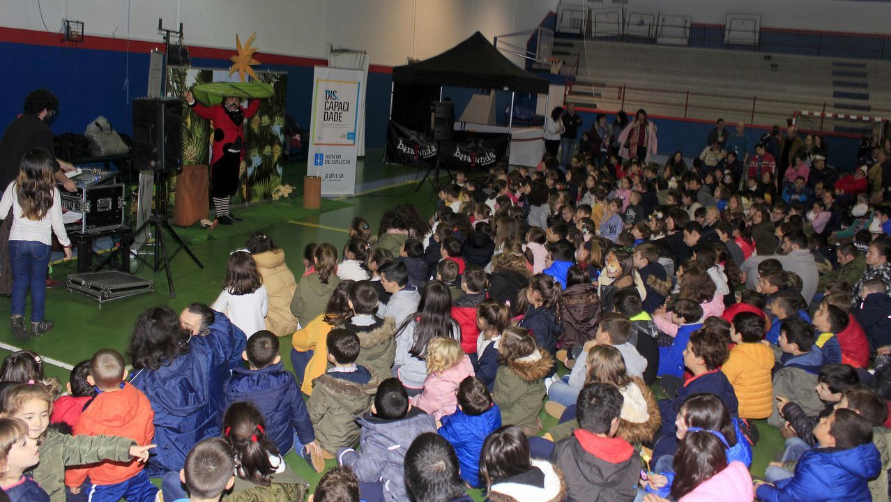 fiesta de la asociacion Amicos con motivo del día internacional de las personas con diversidad funcional
