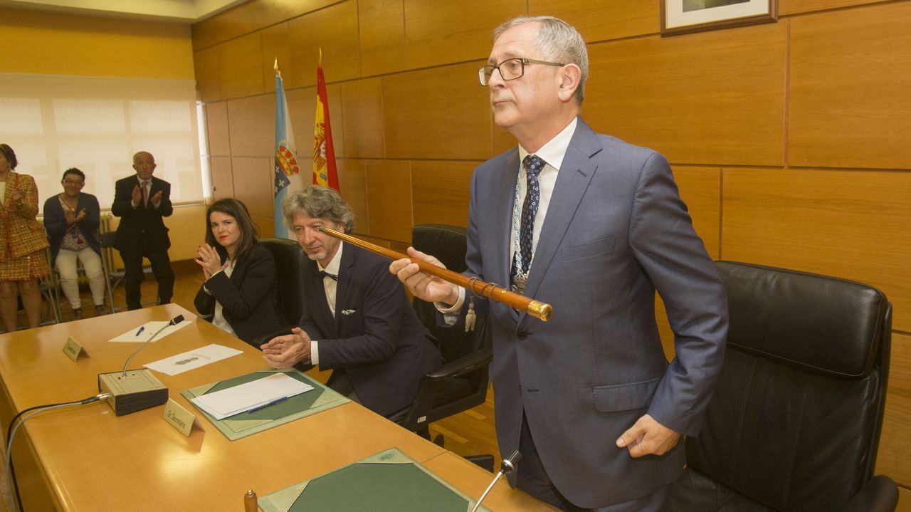 Carballo. Alcalde, Evencio Ferrero (BNG)
