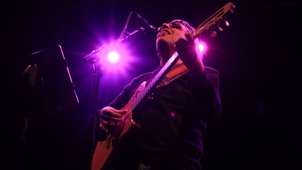 Concierto de Pedro Guerra en Amboage