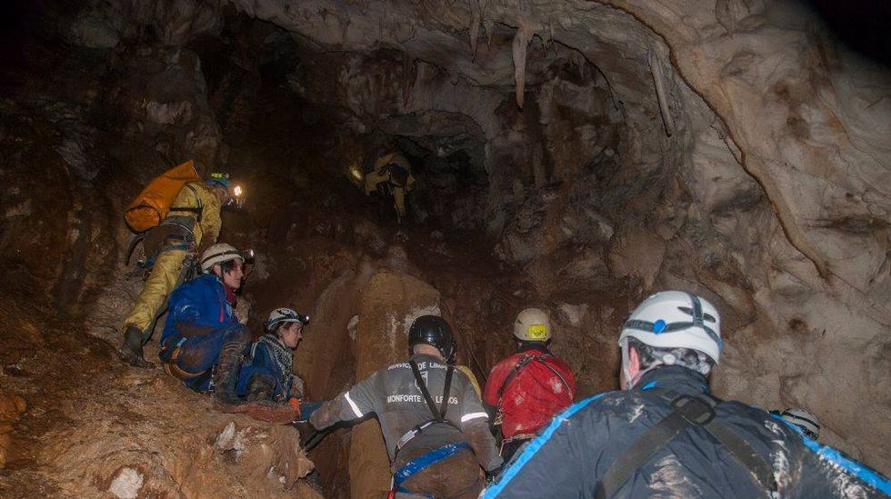 Por su complicada orografía, la cueva de Tara solo es accesible para personas con una buena preparación en actividades espeleológicas