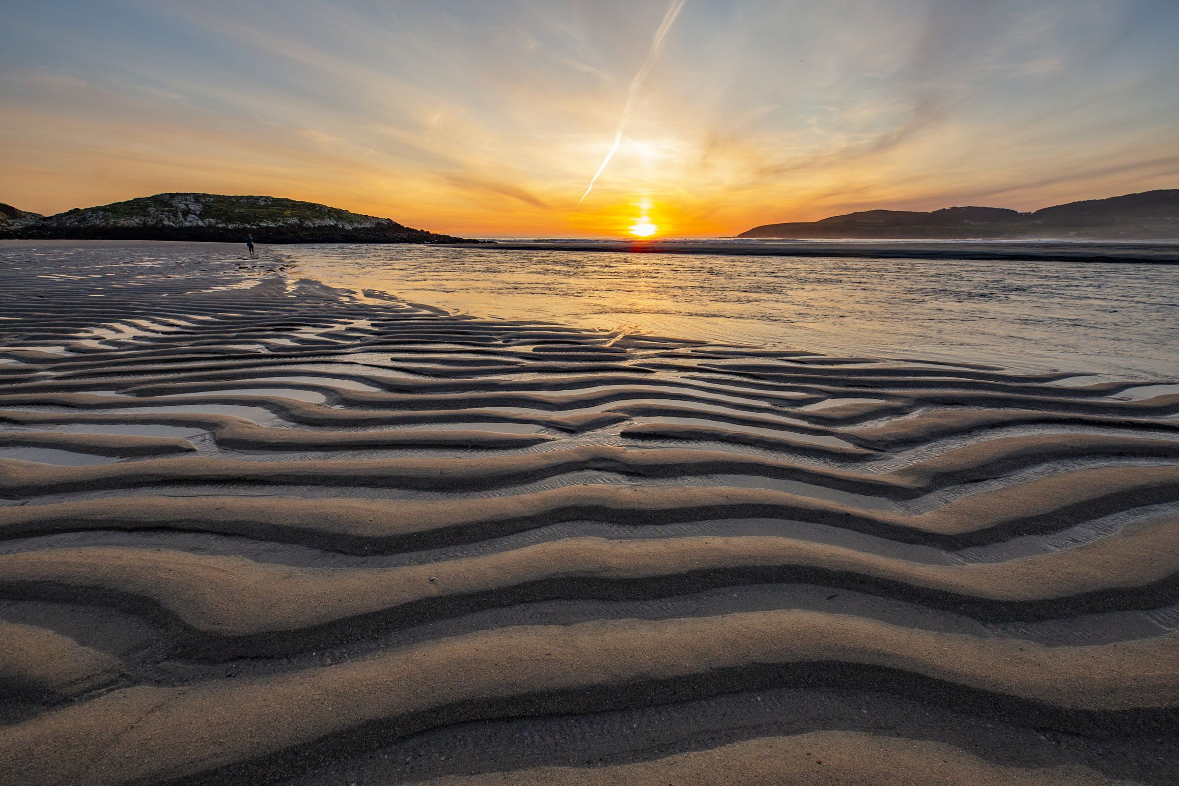 Ripples e solpor na praia de Lires, en Cee. 27/04/2025