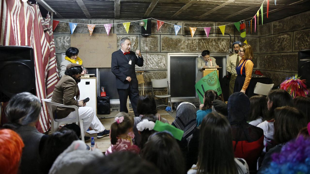 O luns representáronse os entremeses en Vilaverde e houbo festa no centro social