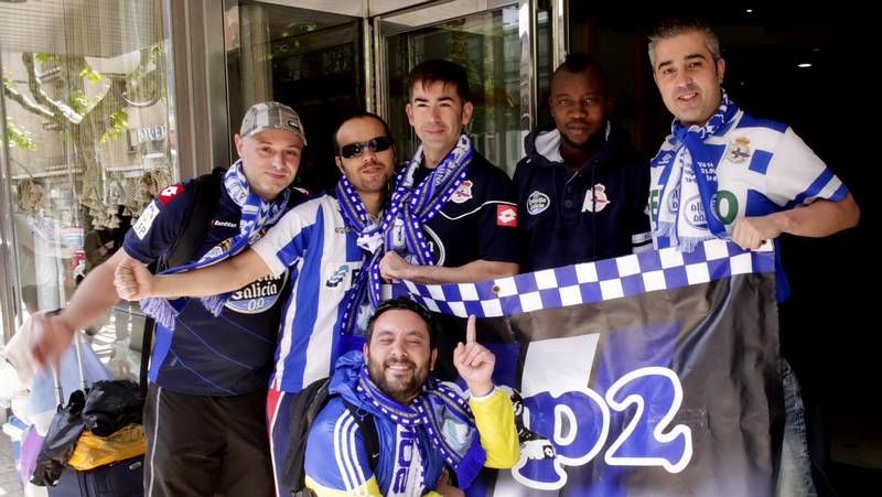 Aficionados del Dépor con Sissoko